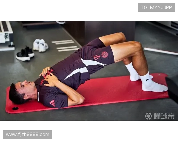 戴维斯恢复跑步训练拜仁谨慎对待复出计划